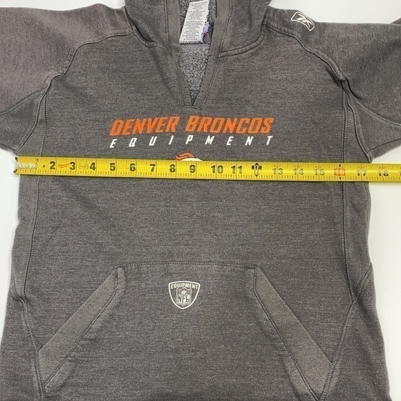 Denver Broncos Gray NFL Hooded Sweatshirt Small - Picture 7 of 9